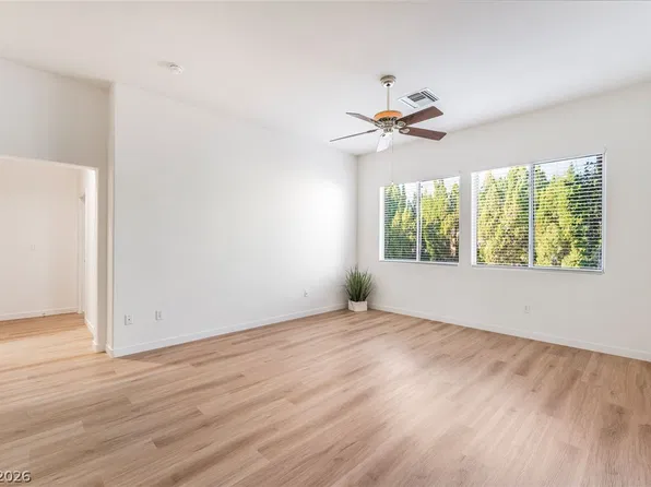 10300 Sawmill Ave, Las Vegas, NV 89134