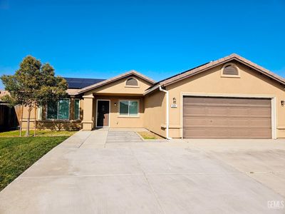301 Moonstone Beach Ct, Delano, CA, 93215
