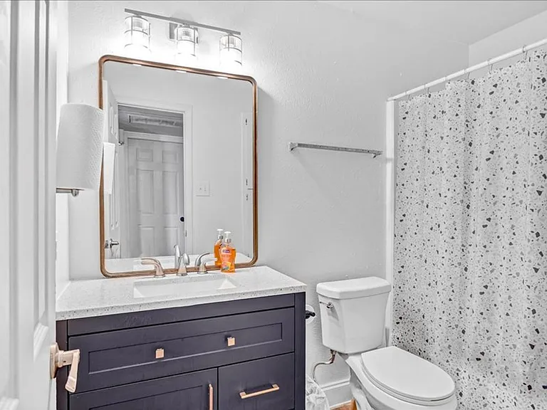 Whispering Pines Apartments — Photo 17