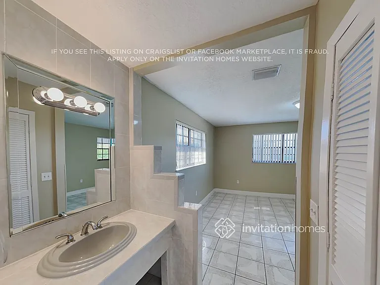 6435 SW 32nd St — Photo 10