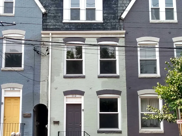 112 E Washington St — Photo 1