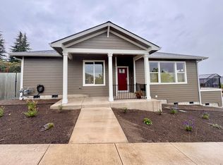 562 Coffee Ln, Ashland, OR 97520