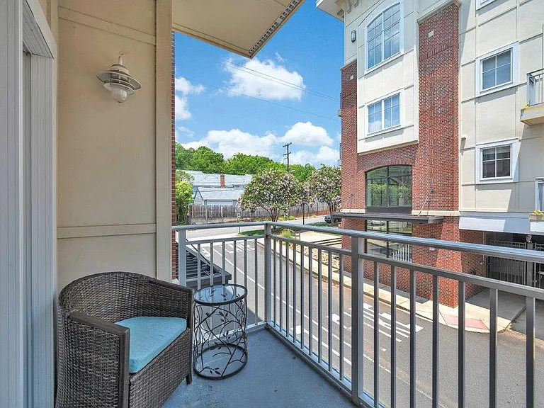 1903 Kenilworth Ave #111 — Photo 23