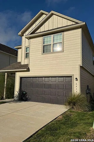 3 bed, 2.5 bath, 1887 sqft, $2,050 — Photo 2