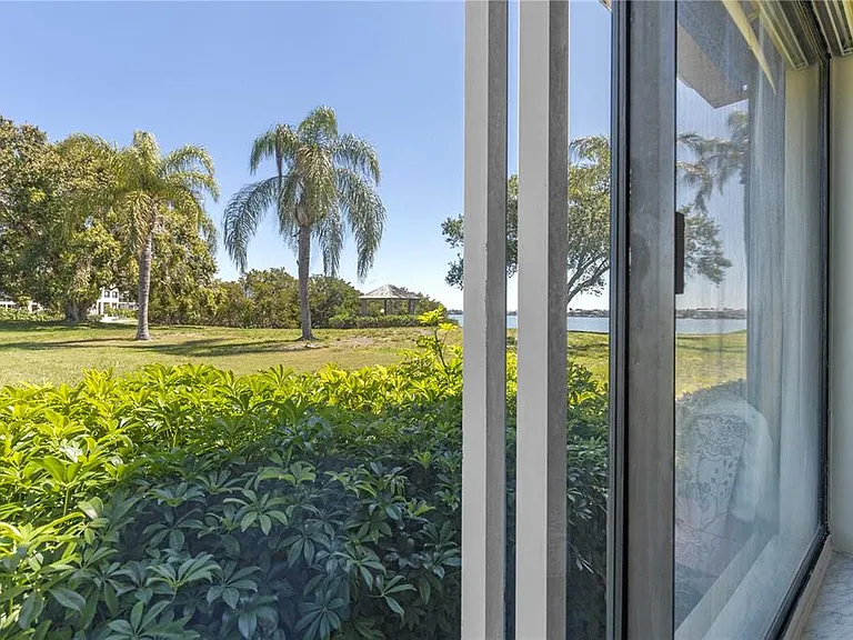 6104 Palma Del Mar Blvd S #102A — Photo 19