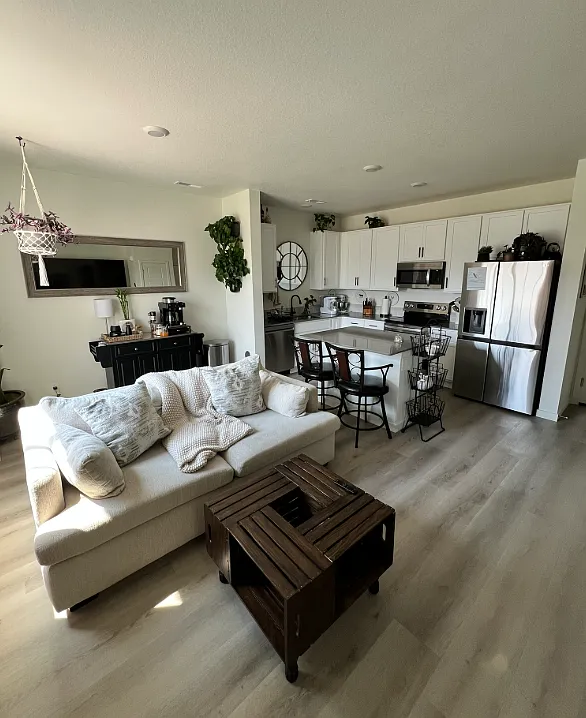 2 bed, 2.5 bath, 1040 sqft, $2,200 — Photo 2