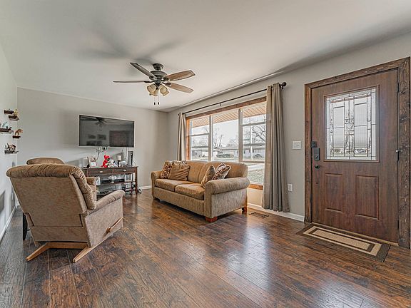 4th image of 2631 W Westminster Ave