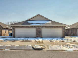 122 Ashley Dr #120 & 122, Edmond, OK 73003