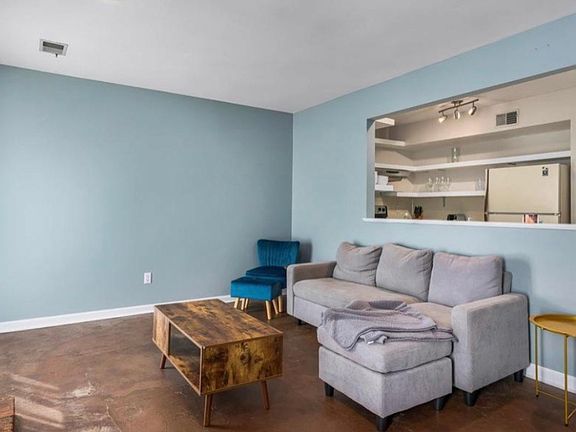 4th image of 1521 16th St S Unit 305