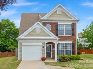 2002 Chinabrook Ct, Charlotte, NC 28270