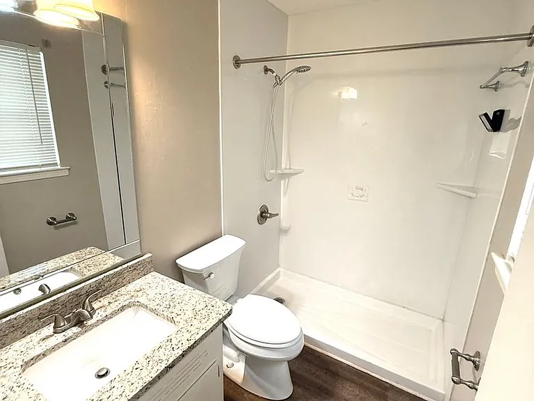 5712 Roxboro Dr — Photo 12