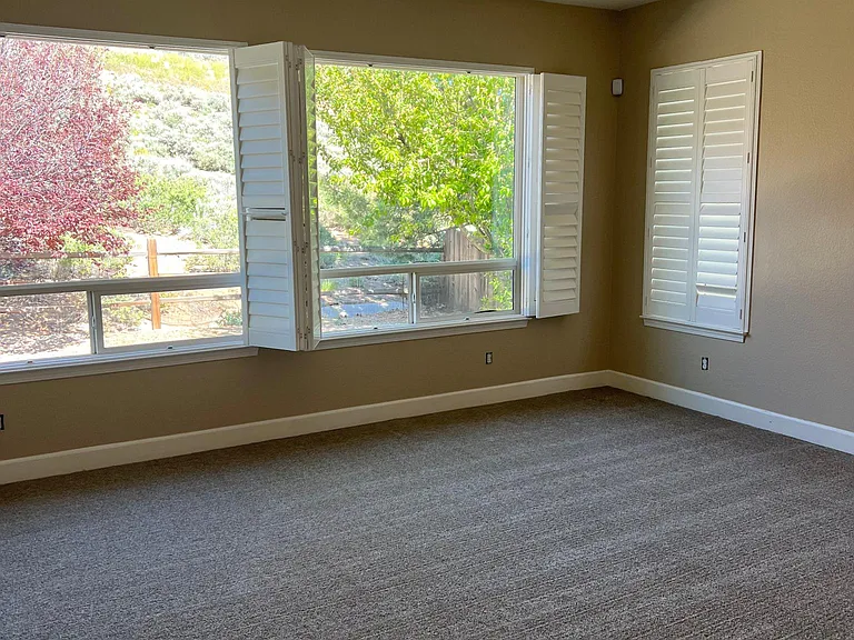 2766 Robb Dr — Photo 7