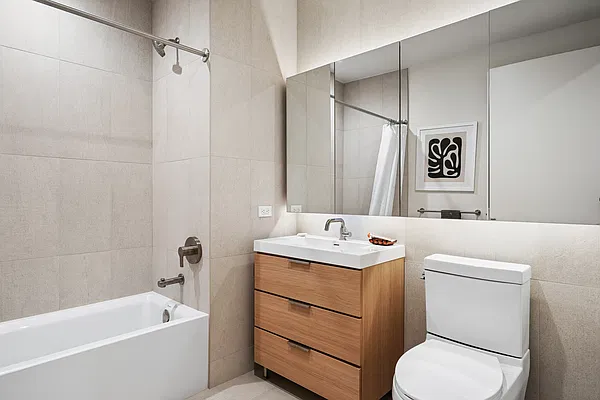 Bathroom, photo 2