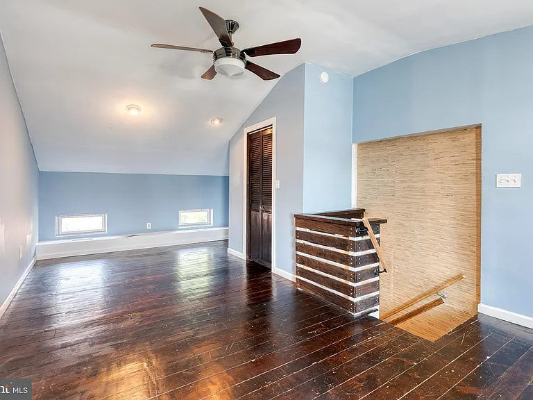 2051 Gough St — Photo 14