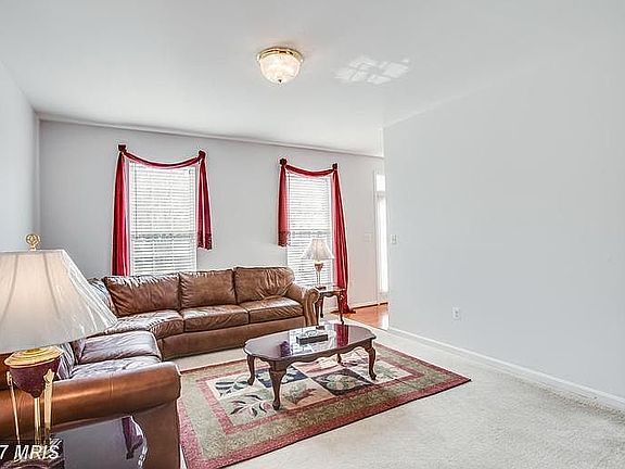 2nd image of 6933 Versaille Dr