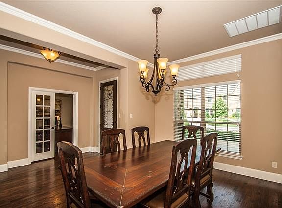 4th image of 6847 Foghorn Ln