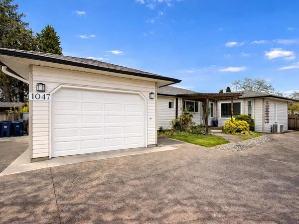 1047 Marchmont Rd, Duncan, BC V9L 2M6