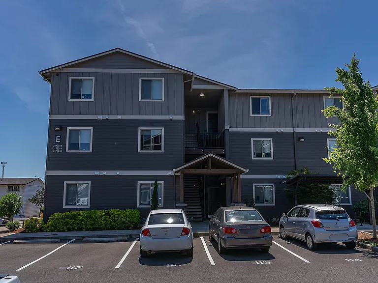 St Helens Place Apartment Homes — Photo 9