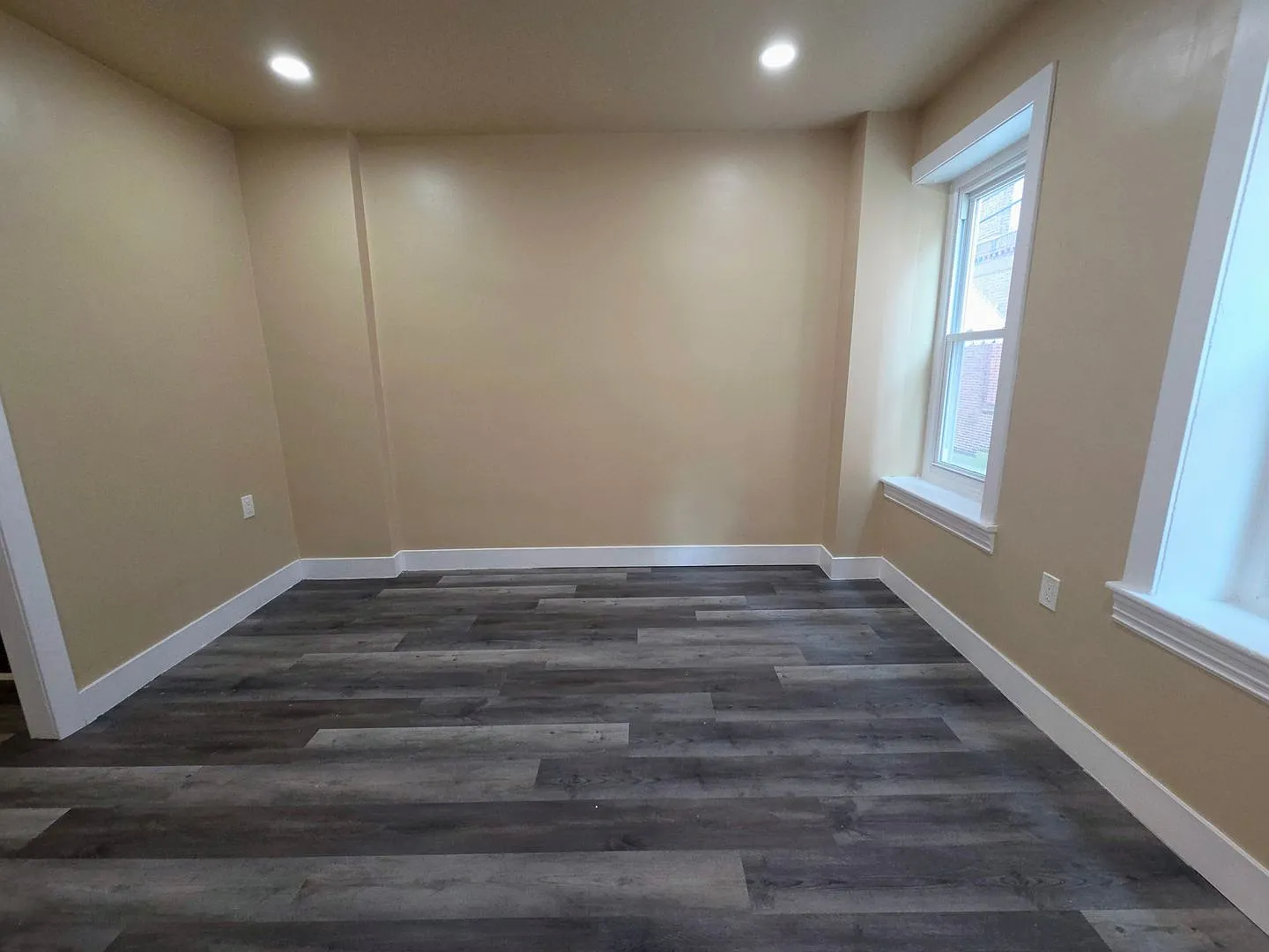 729 Chestnut Street — Photo 2