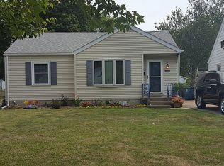 2224 S Spring St, Springfield, IL 62704