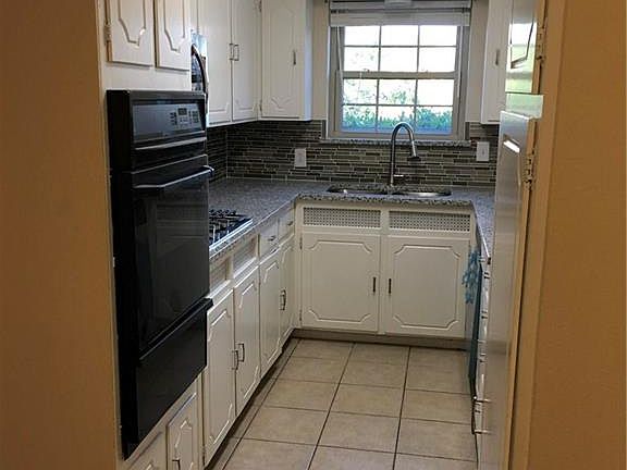 3rd image of 7209 Yolanda Dr