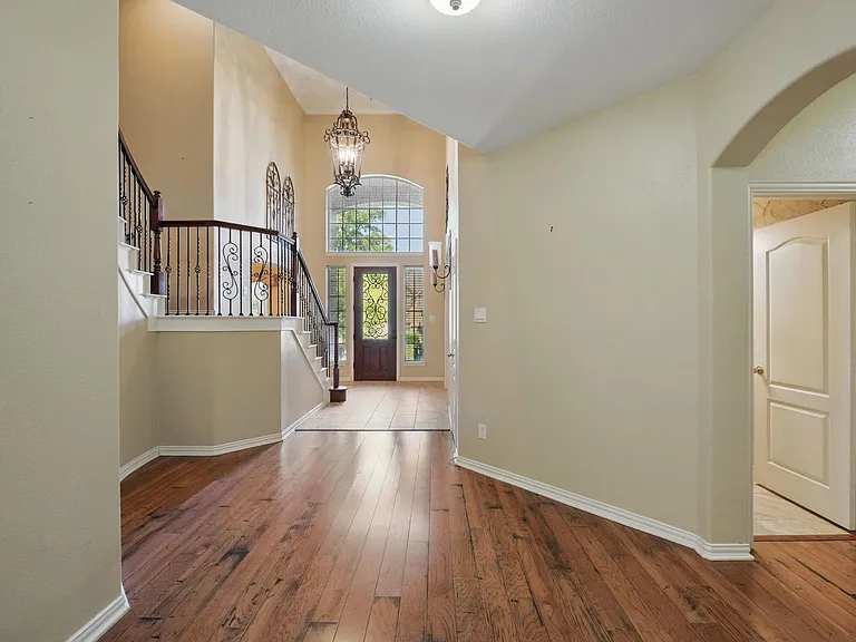 1805 Southwicke Dr — Photo 5