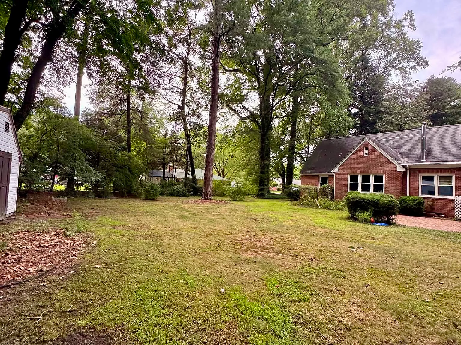 5 bed, 2852 sqft, $2,800 — Photo 2