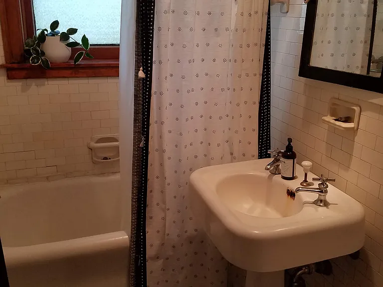 1518 E 59th St #2B — Photo 22