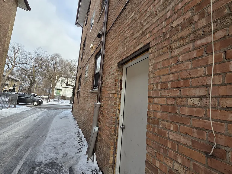 7822-7824 S South Shore Dr #7822-B3 — Photo 17