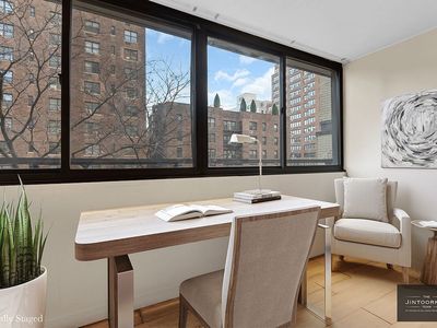 142 E 16th St APT 5E, New York, NY, 10003