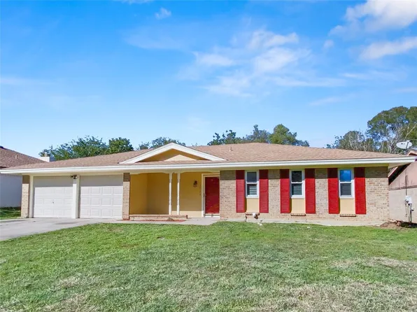 3417 Woodbridge Dr, Forest Hill, TX 76140