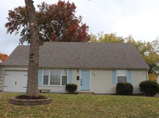9125 Western Hills Dr, Kansas City, MO 64114