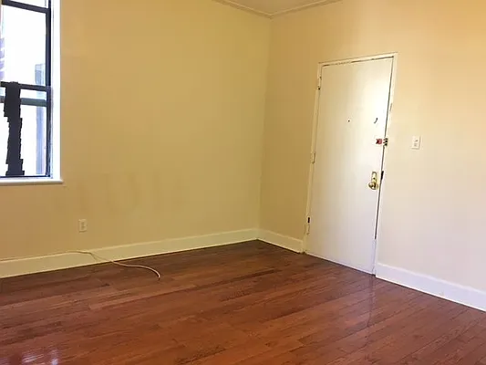 Rented by Lang Realty LLC | media 15