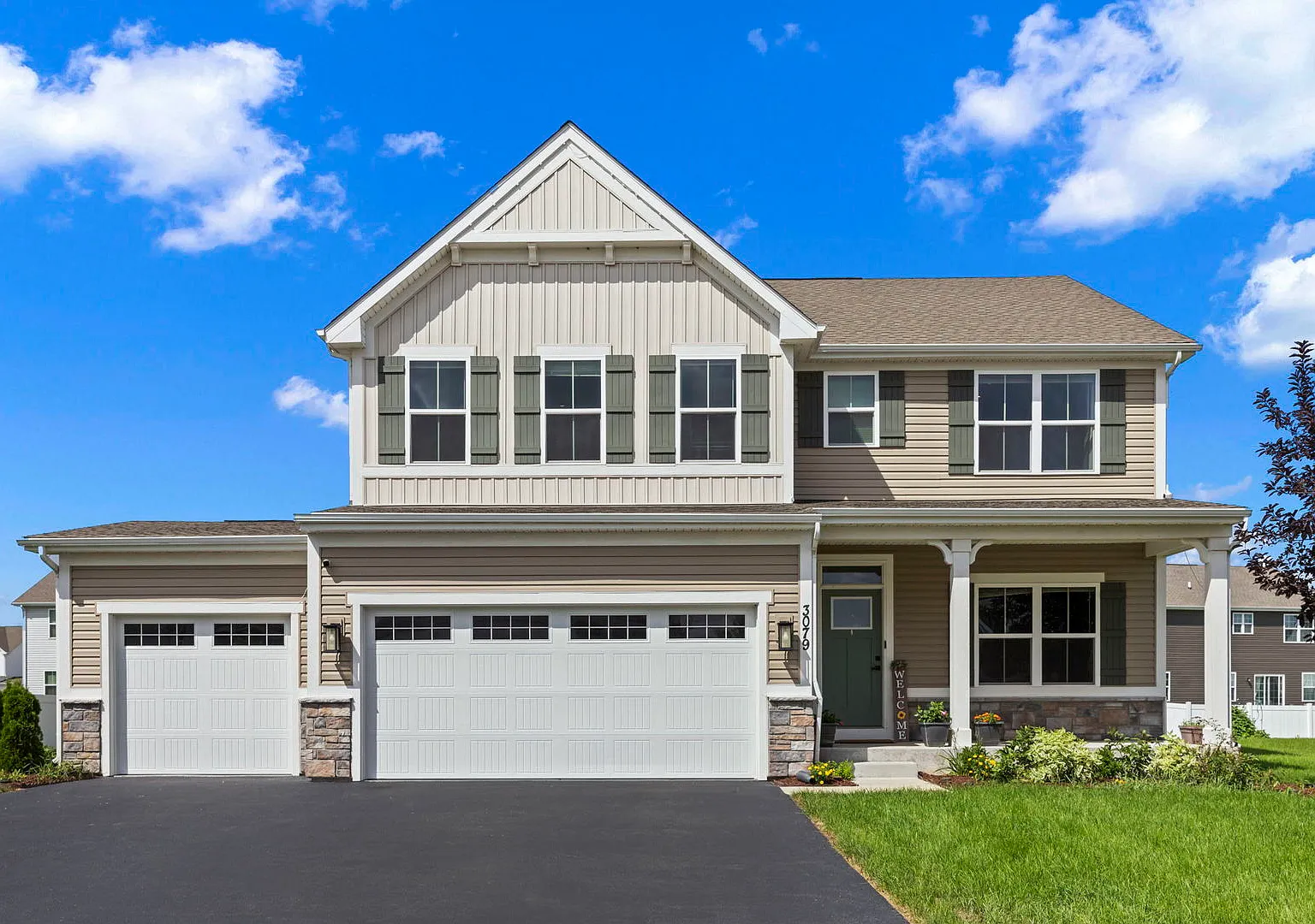 5 bed, 2718 sqft, $4,200 — Photo 1