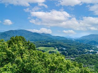 31 White Falcon Dr, Sylva, NC 28779