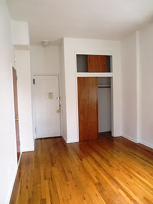 Rented by Waverly Realty Associates | media 18