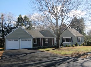 21 Tashua Pkwy, Trumbull, CT 06611