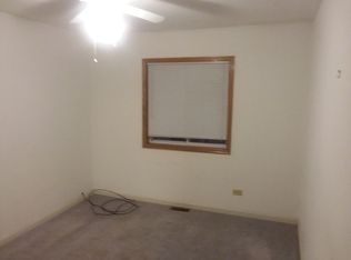 5173 Hawthorne Rd, Oak Forest, IL 60452