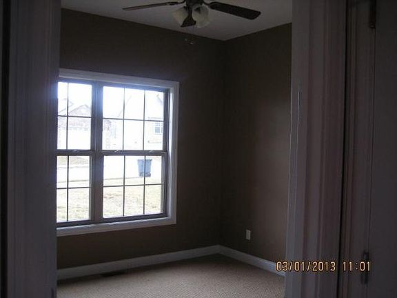 3rd image of 220 S Rushmore Dr