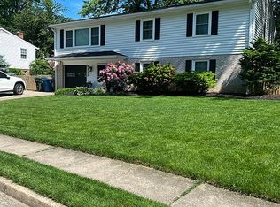 9113 Andromeda Dr, Burke, VA 22015