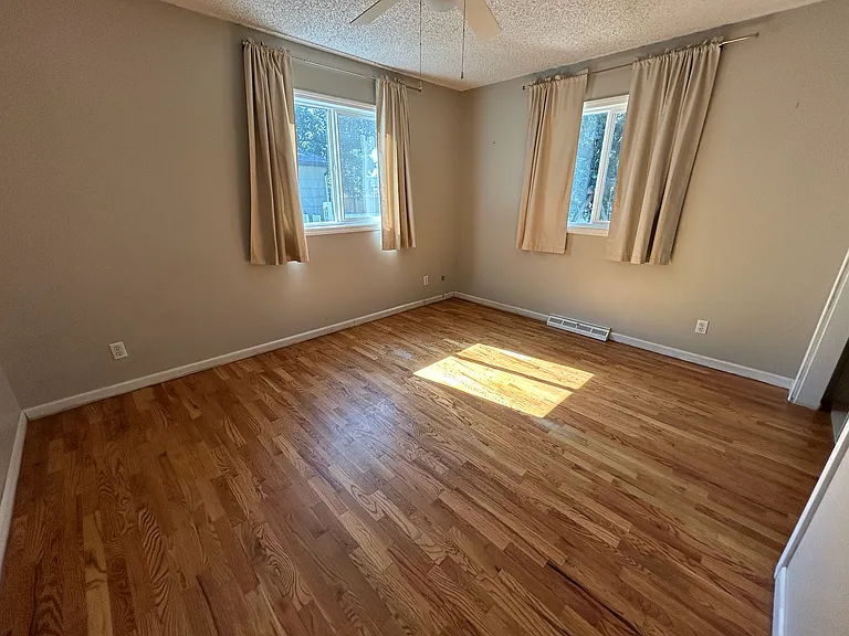 1816 Dixon Ave — Photo 8