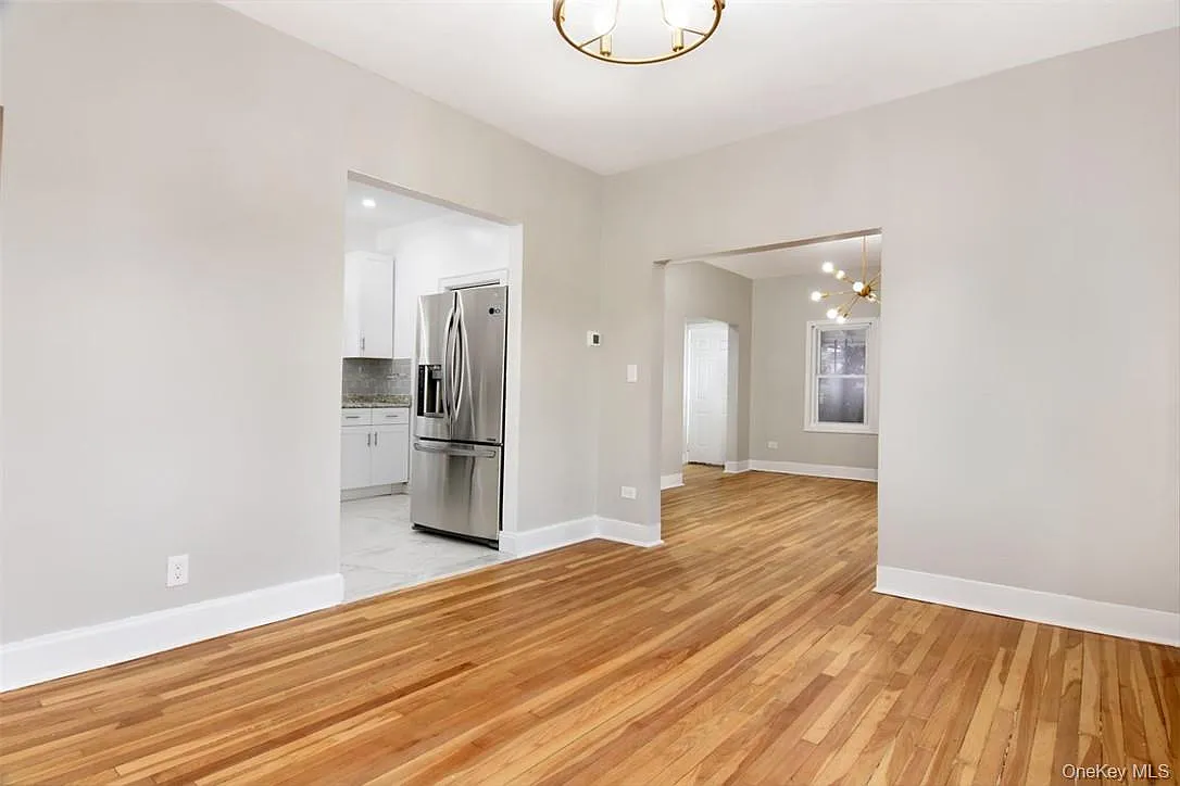 2 bed, 1.0 bath, 900 sqft, $2,600 — Photo 2