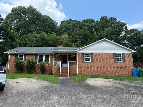 70 Caroline Ave Photo 1