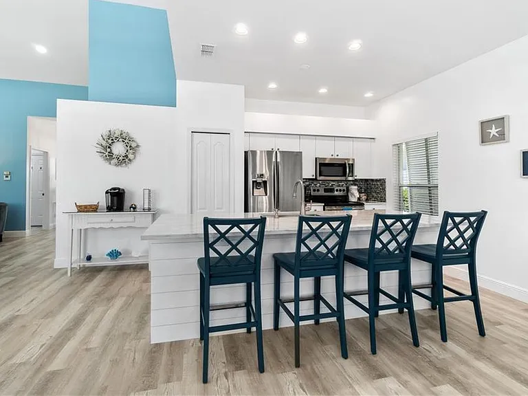 7112 Falcons Glen Blvd — Photo 17