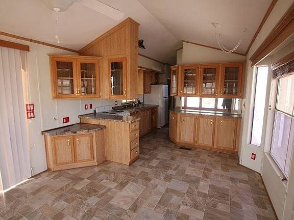 4th image of 1703 N Thornton Rd #470