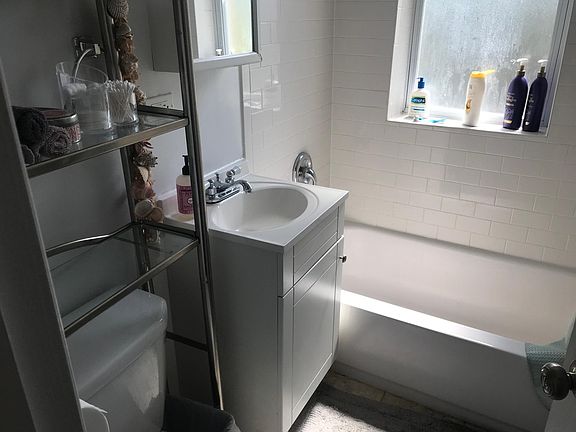 5th image of 2606 N Kimball Ave #312