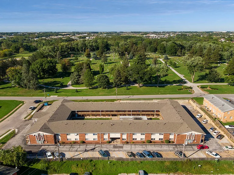 Redstone Commons — Photo 16