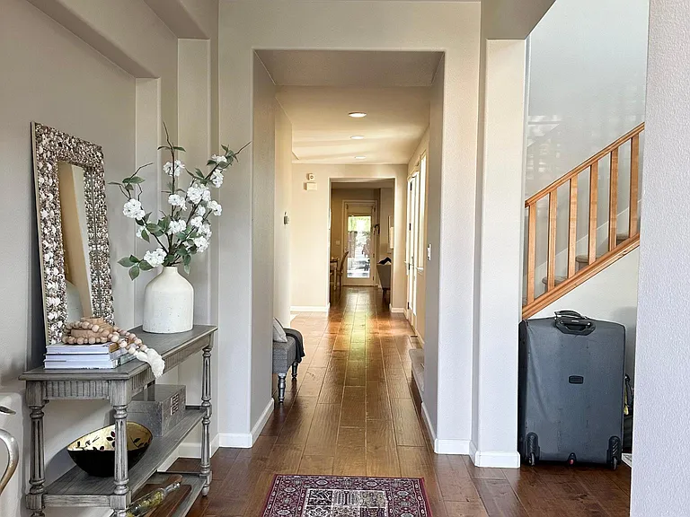 336 Adelaide Hills Ct — Photo 2