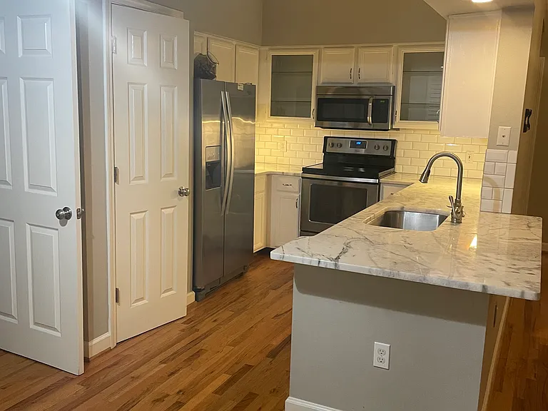 Peachtree Rd NE — Photo 12