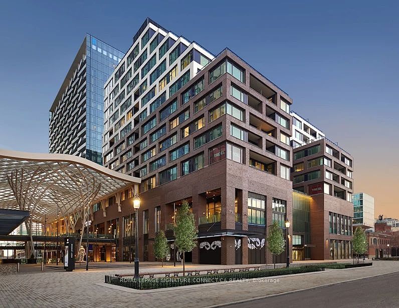1st image of 455 Wellington St W #402